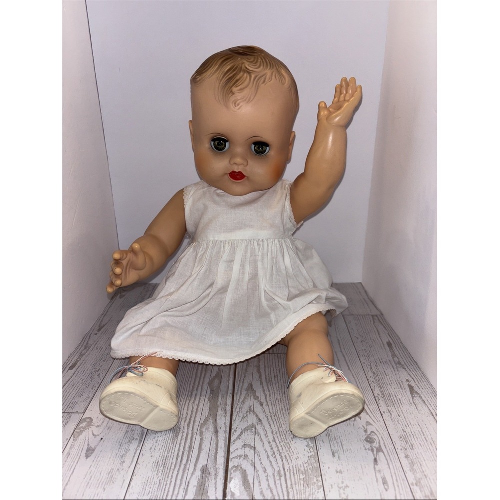 Vintage 1950's ELLANEE ? 20F-5 Doll Molded Hair Sleepy Eyes Wet Drink 18"